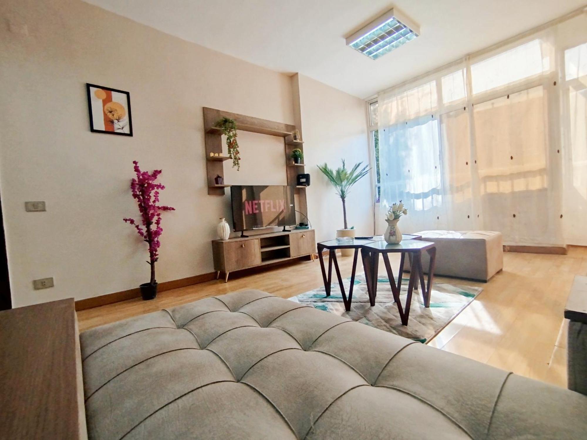 Garden City Apartment In Downtown Кайро Екстериор снимка